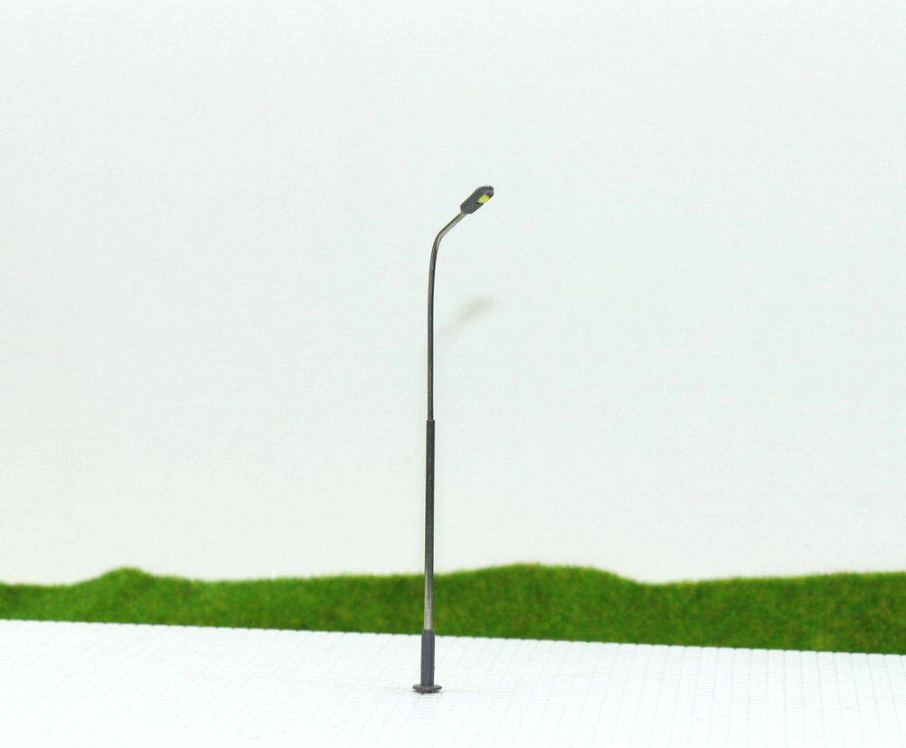  20pcs Model Railway Train Lamp Post Street Lights HO TT Scale LEDs NEW