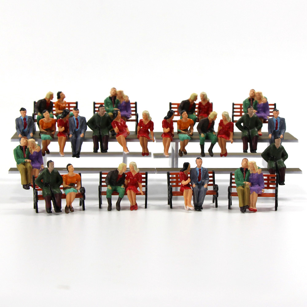 P4805 32 All Seated Figures O scale 1:48 Painted People Model Railway NEW