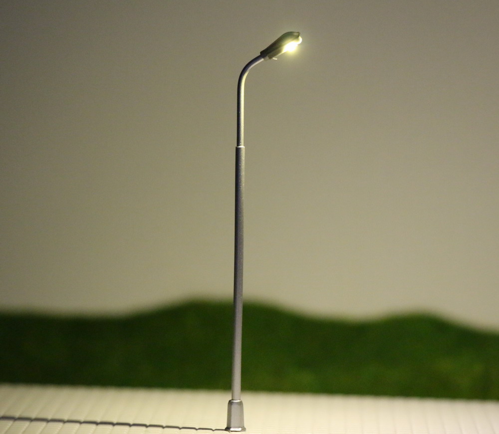 LNH18 10pcs Model Railway Lamppost lamps Street Lights HO OO Scale LEDs NEW