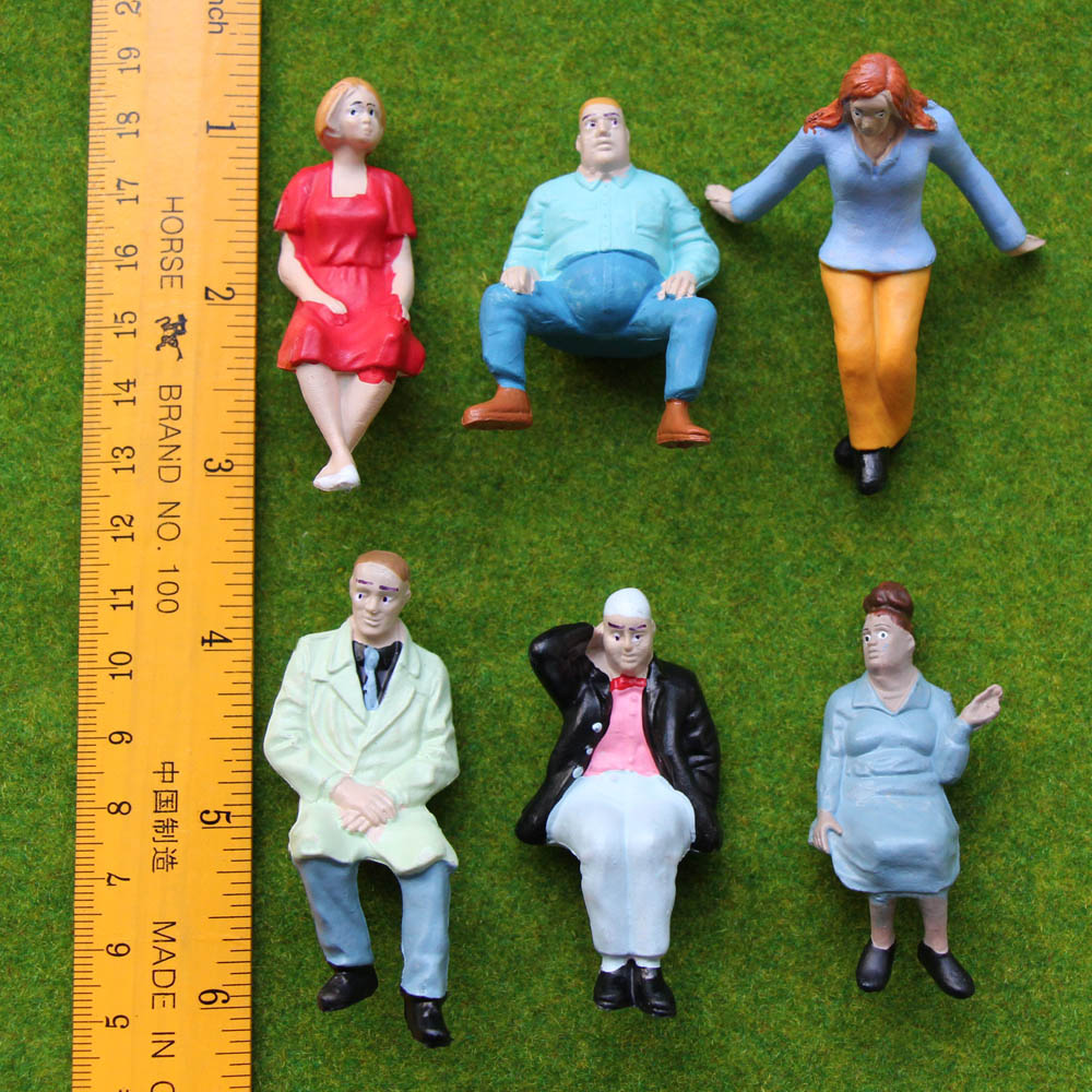 50 Figurine Scala G 1:25 Evemodel Persone Sedute, Dipinte - 4 Pose